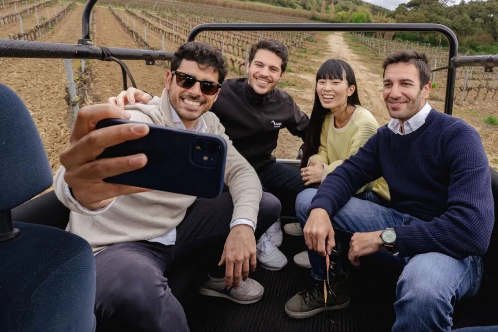 Lisbon: Guided Wine Tour & Tasting + 4WD Jeep Vineyards Experience