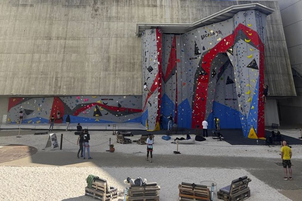 Lisbon: Climbing Experience at Escala25