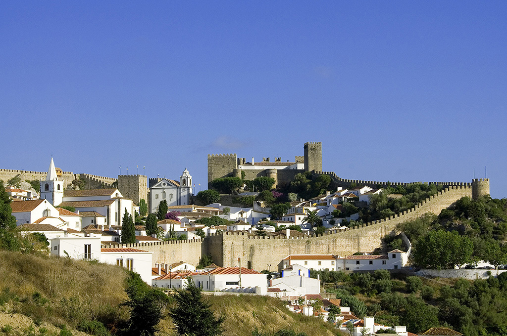 Fátima, Óbidos e Nazaré: excursão desde Lisboa com um grupo pequeno