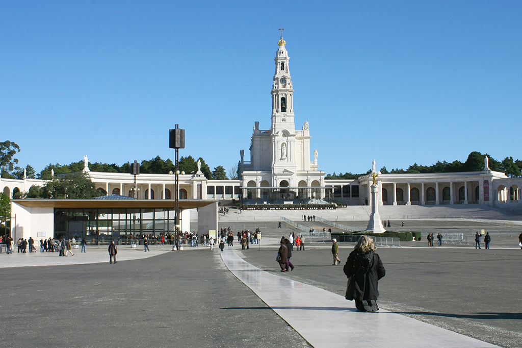 Fátima, Óbidos y Nazaré: Excursión guiada de un día para grupos pequeños desde Lisboa