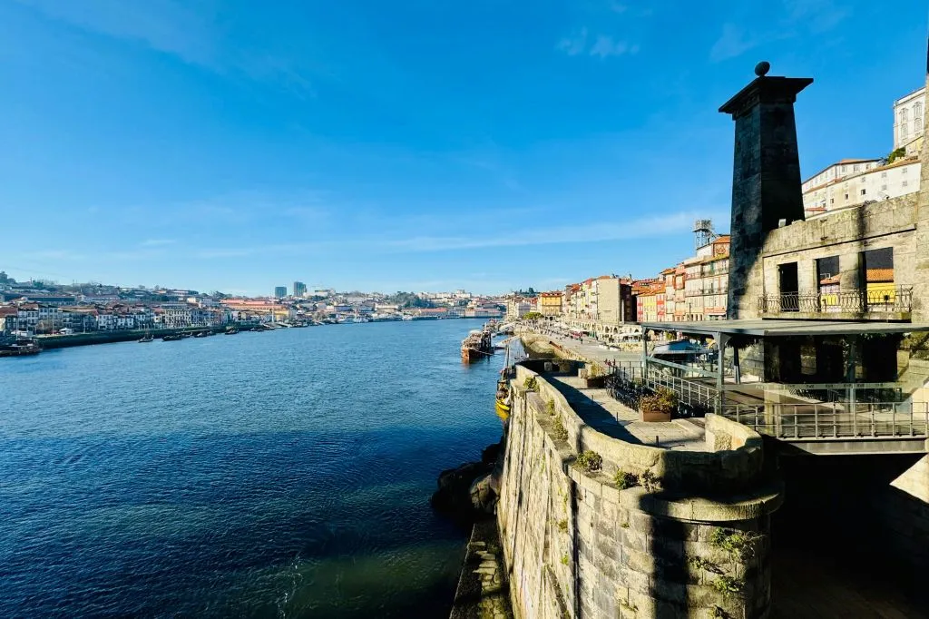 Porto and Gaia: Walking Tour of Douro's Two Riversides