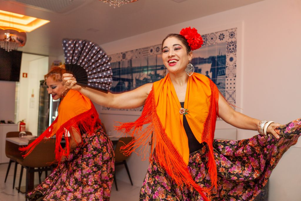 Portimão: Sevillian Dance Show + Tapas