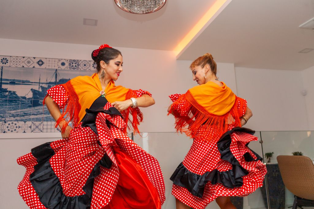 Portimão: Sevillian Dance Show + Tapas