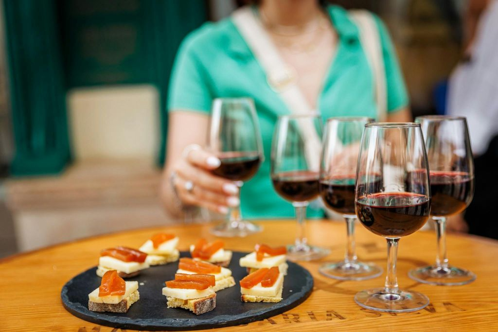 Lisbon: Small-Group Portuguese Food & Wine Tour