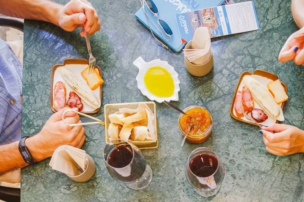 Lisbonne : Visite en petit groupe de la gastronomie et des vins portugais
