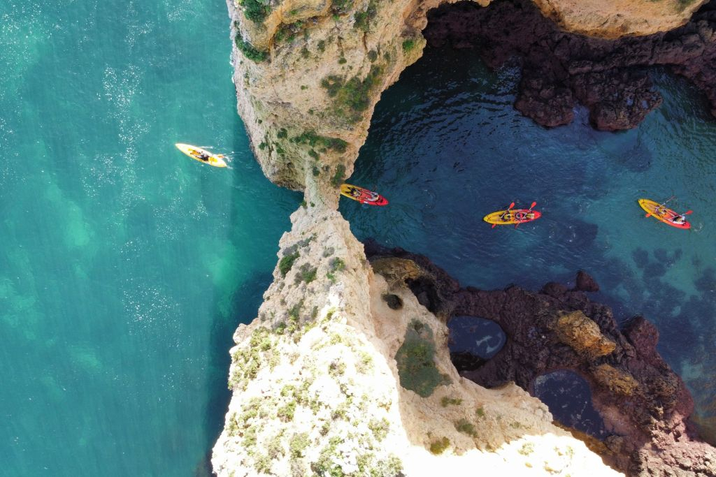 Cavernas da Ponta da Piedade: Passeio de Caiaque a partir de Lagos
