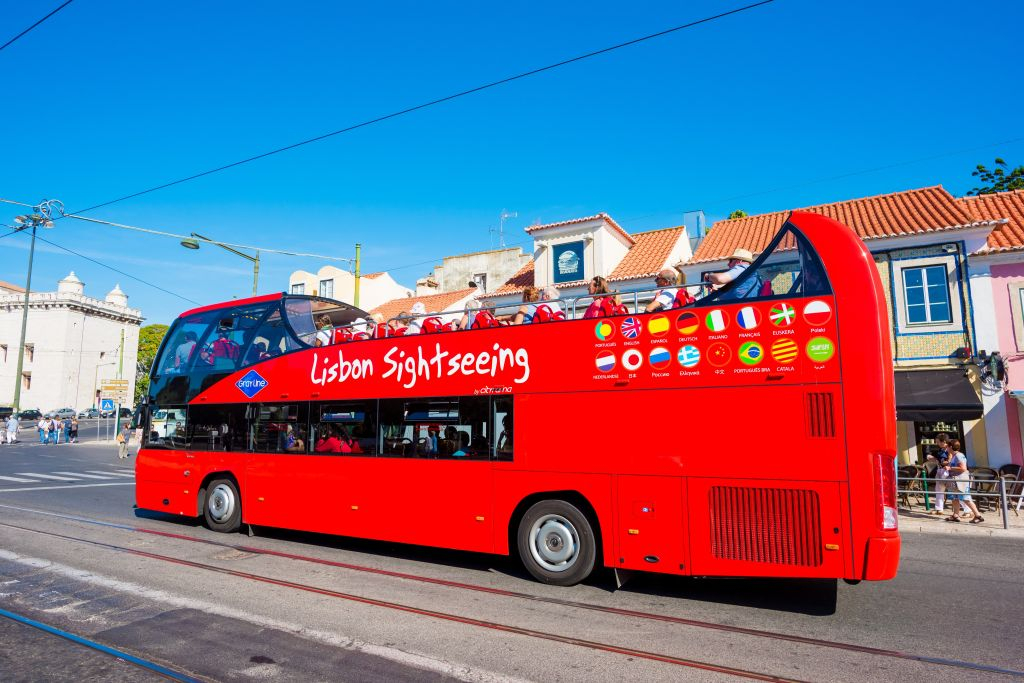 Gray Line: Belem, Oriente & Cascais Hop On Hop Off + Boat