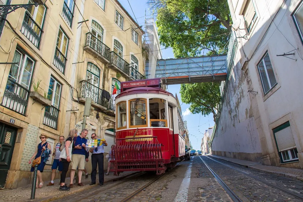 Hills Tramcar & Fado in Chiado