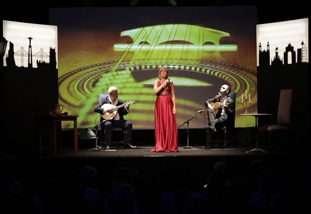 Hills Tramcar & Fado in Chiado