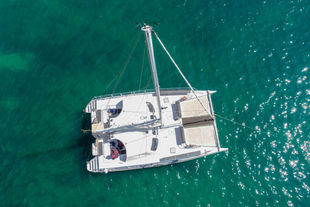 Algarve: Catamaran Cruise with Oysters and Wine from Vilamoura
