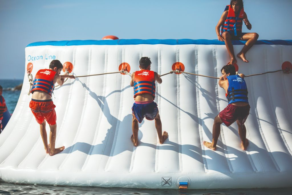 Armação de Pêra: Inflatable Waterpark Entry Ticket