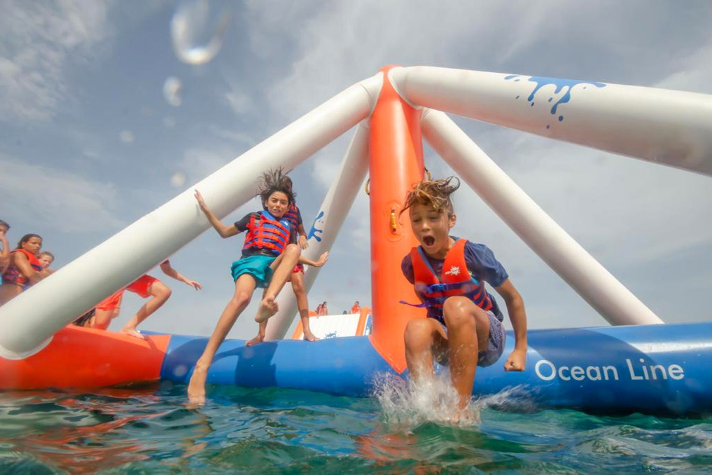 Armação de Pêra: Inflatable Waterpark Entry Ticket