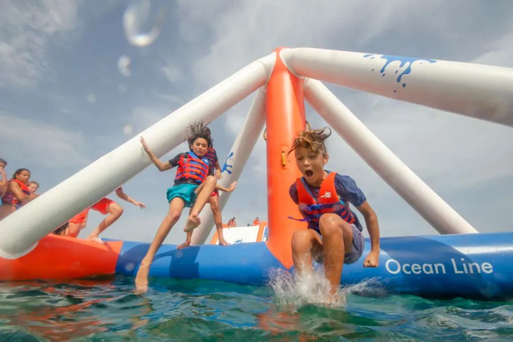 Armação de Pêra: Inflatable Waterpark Entry Ticket