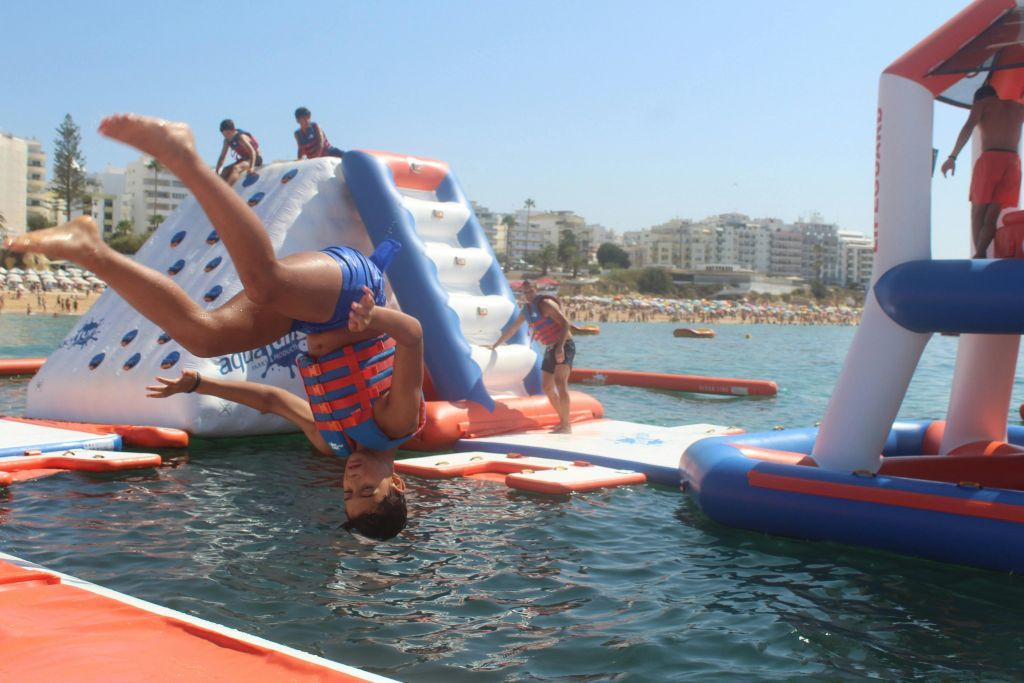 Armação de Pêra: Inflatable Waterpark Entry Ticket