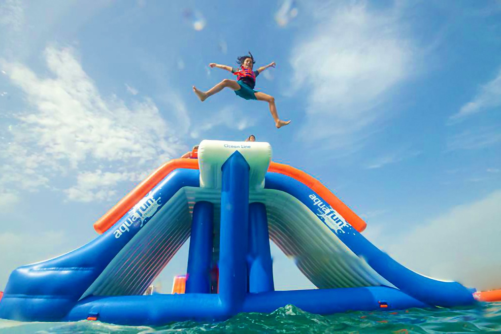 Armação de Pêra: Inflatable Waterpark Entry Ticket