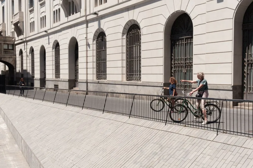 Barcelona City Bike Tour | Highlights and Hidden Gems