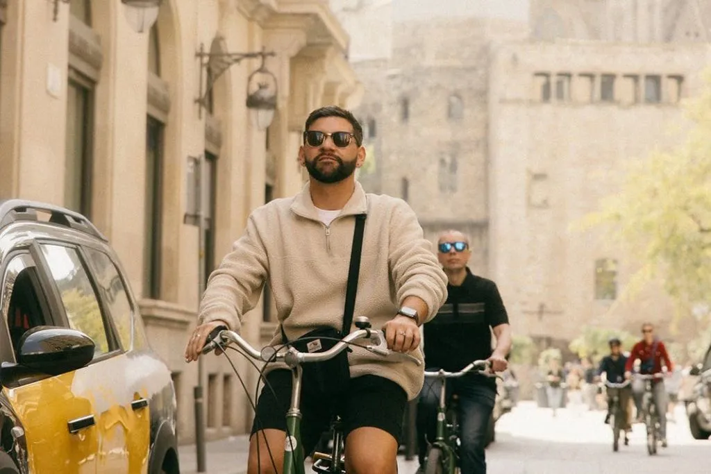Barcelona City Bike Tour | Highlights and Hidden Gems