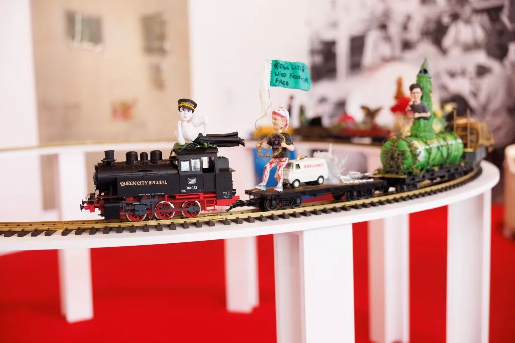 Hangar Y: “Seizing the Sun” Exhibition (Including Park)