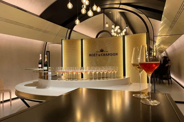 Reims: Champagne Tasting with Cellars Visit Day Trip from Paris