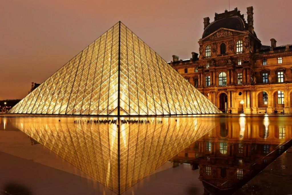 Paris: Sightseeing Tour with Audio Guide
