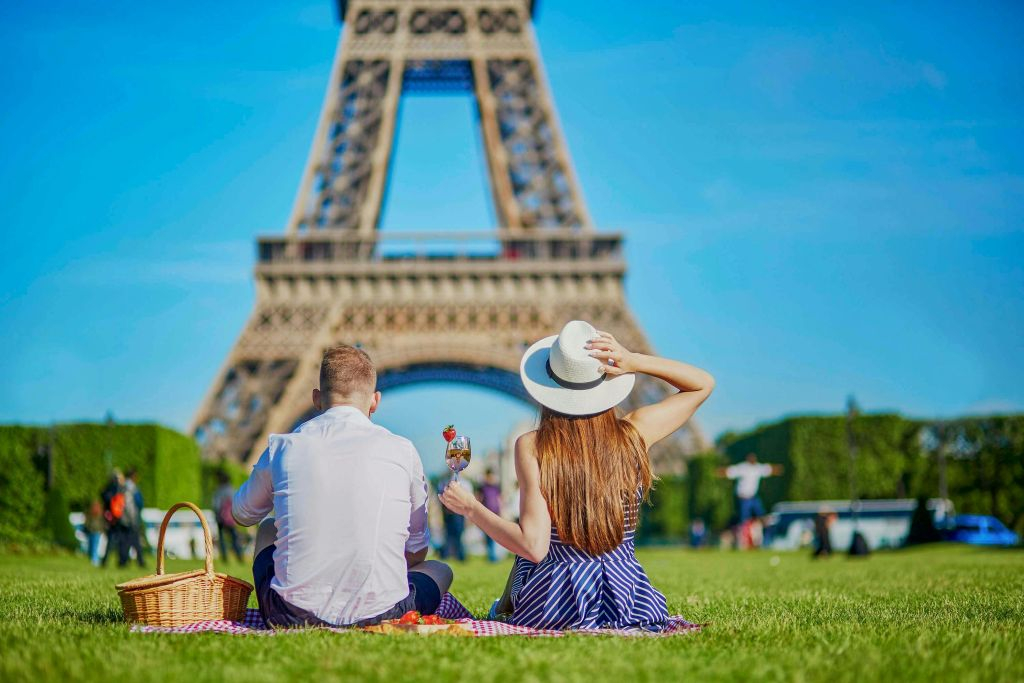 Paris: Sightseeing Tour with Audio Guide