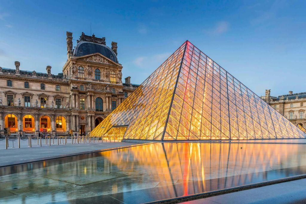 Paris: Sightseeing Tour with Audio Guide