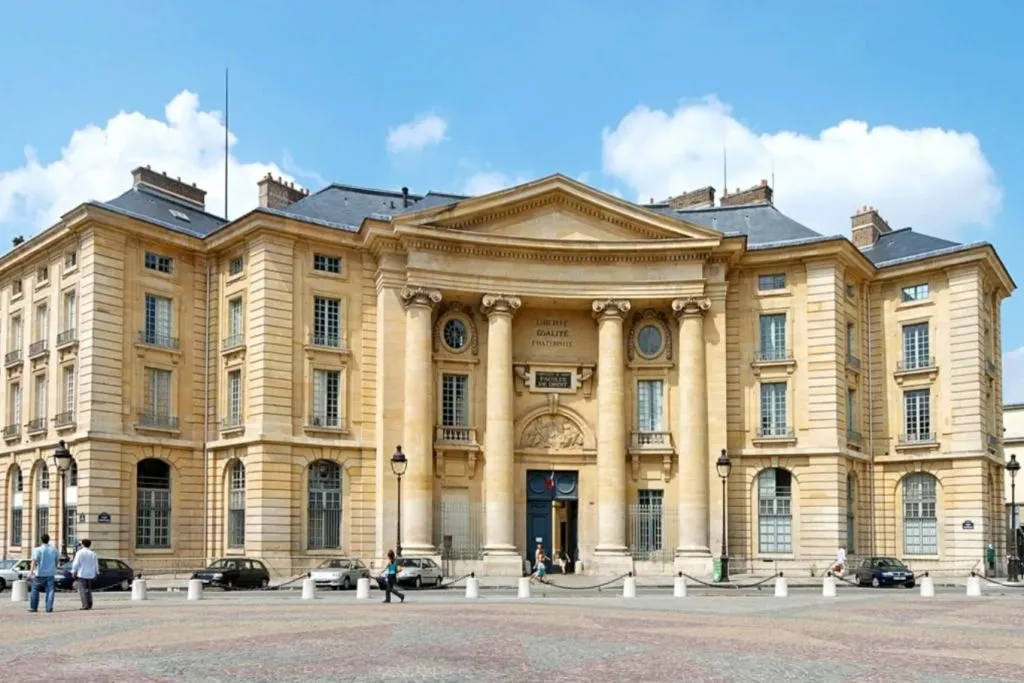 Paris Latin Quarter: Walking Tour Audio Guide