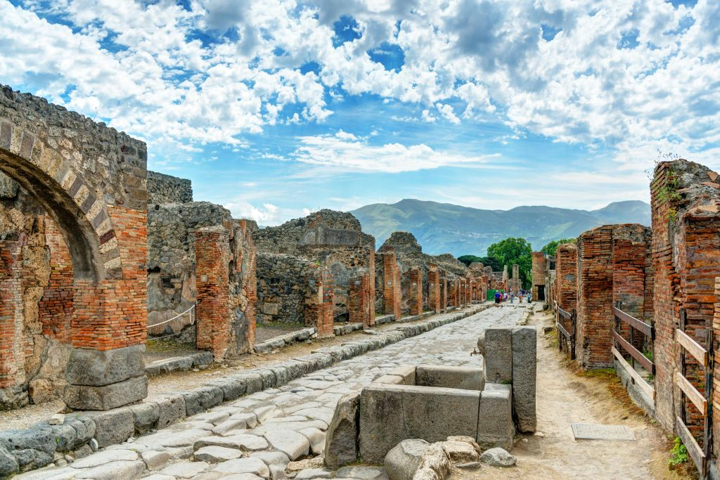 Solo trasporto: Viaggio di andata e ritorno in bus navetta da Napoli a Pompei
