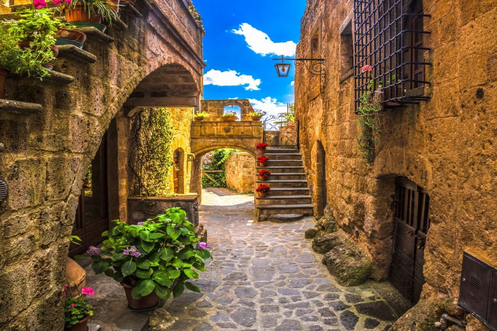 Civita di Bagnoregio, Montepulciano & Orvieto: Tour from Rome + Lunch & Wine