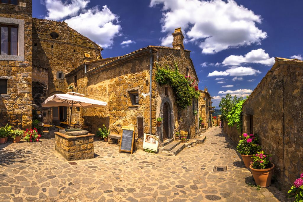 Civita di Bagnoregio, Montepulciano & Orvieto: Tour from Rome + Lunch & Wine