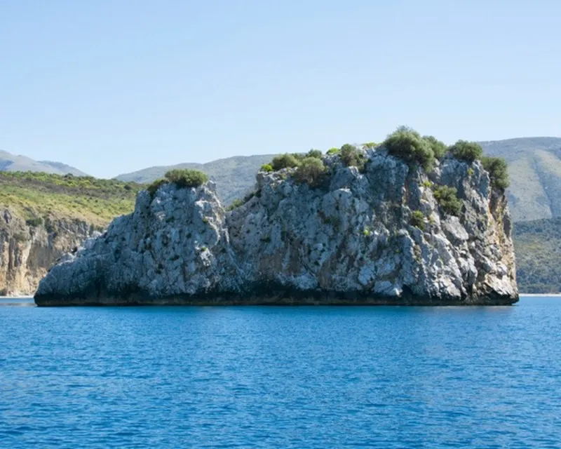 Grotte di Capo Palinuro: Escursione in Barca da Palinuro