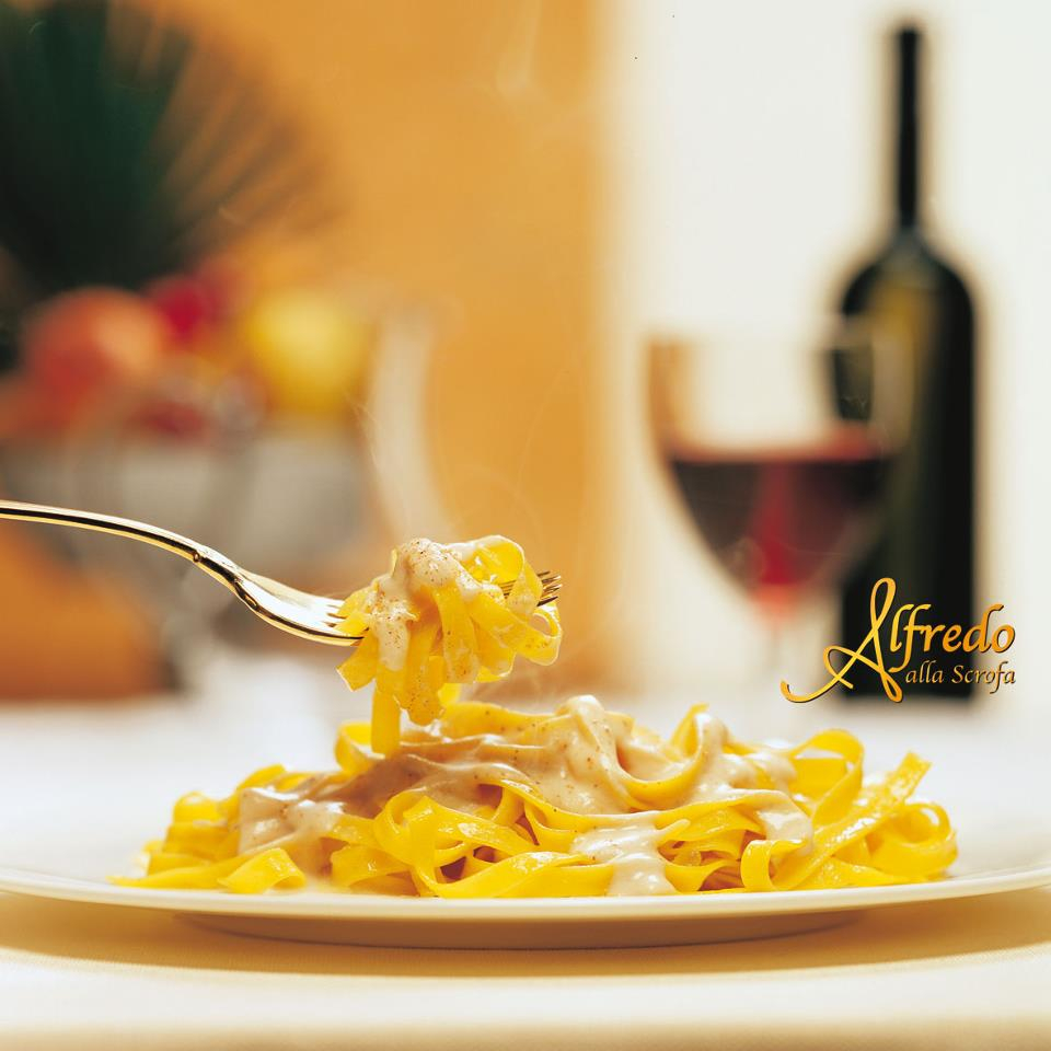 Restaurante Alfredo alla Scrofa: Cardápio com o Fettucine Alfredo original
