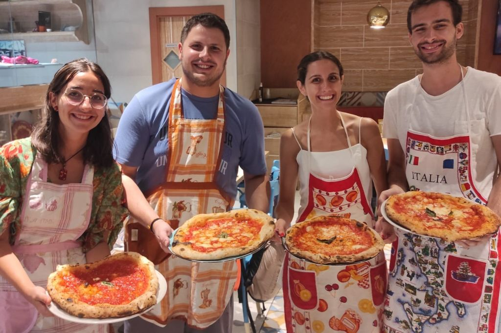 Naples: Small-Group Pizza-Making Experience