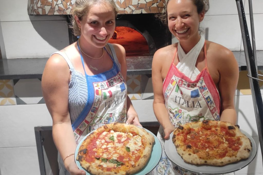 Naples: Small-Group Pizza-Making Experience