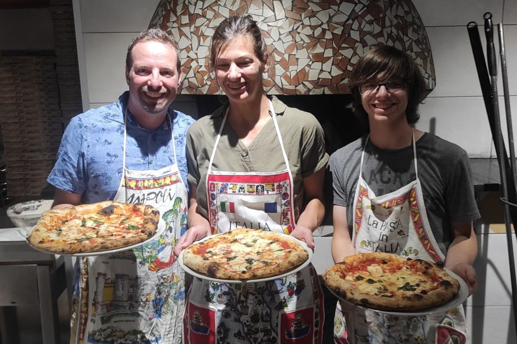 Naples: Small-Group Pizza-Making Experience