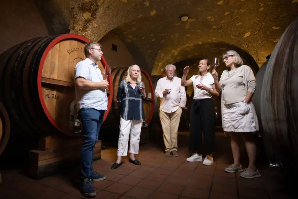 Bodega Corte Pavone: Visita entre bastidores al Brunello + Degustación gastronómica