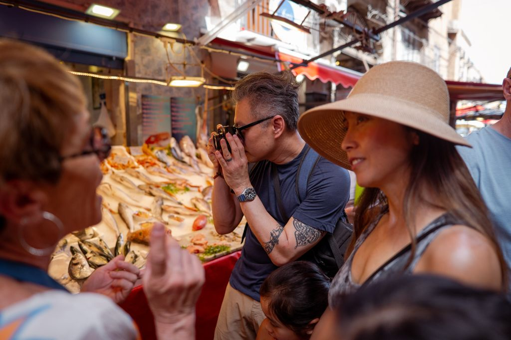 Palermo: tour del mercato + lezione di cucina + pasto e vino illimitato