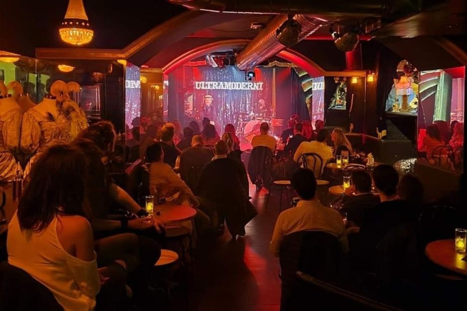 Rome: Guided Night Tour + Burlesque Show