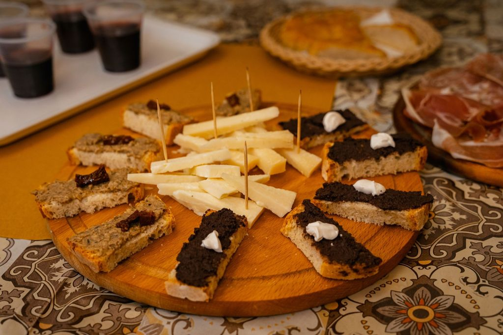 Florence: Food Tour + Sant'Ambrogio Market Visit