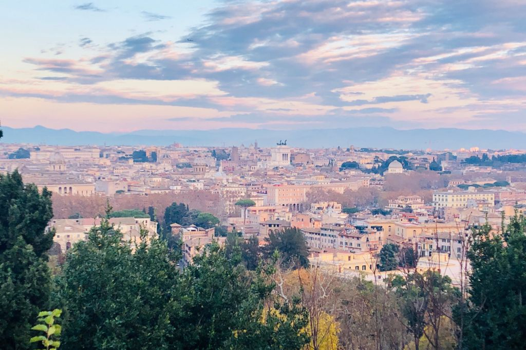 Roma: Visita de la ciudad en bicicleta eléctrica y comida callejera