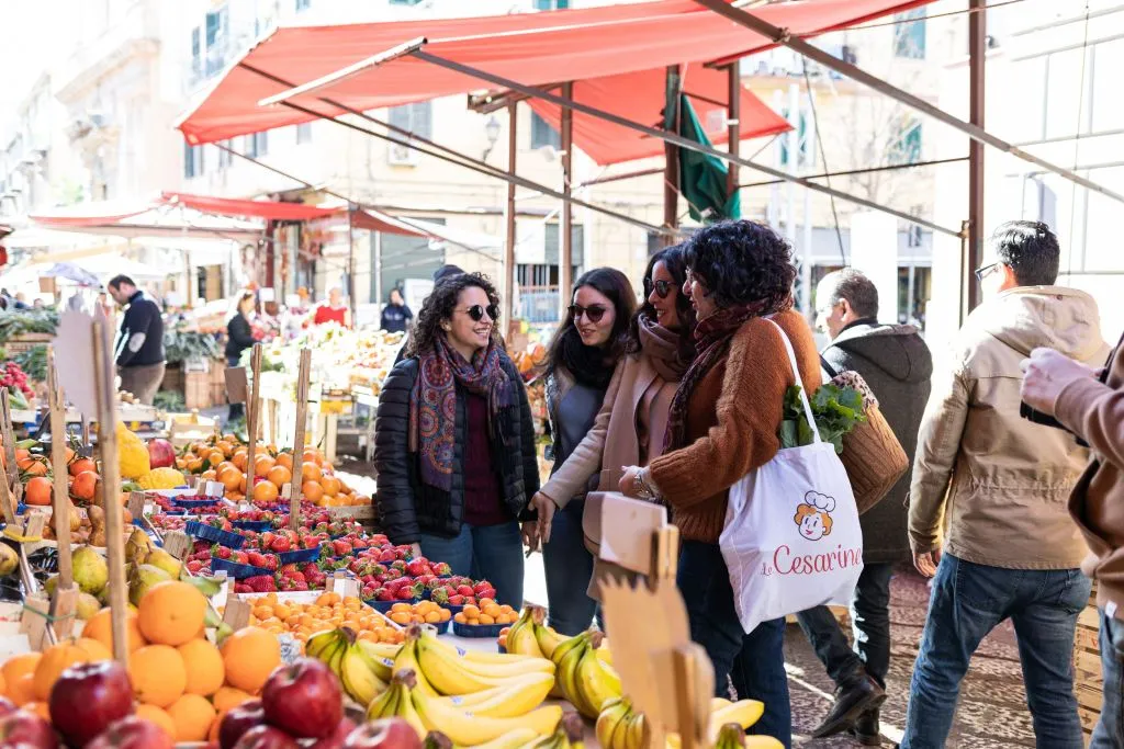 Roma: Tour pelo mercado + aula particular de culinária na casa de um morador