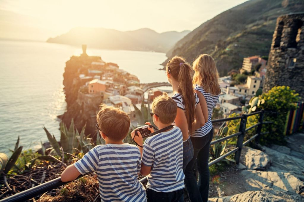 Cinque Terre: Excursión semiprivada de un día desde Florencia + Comida marinera