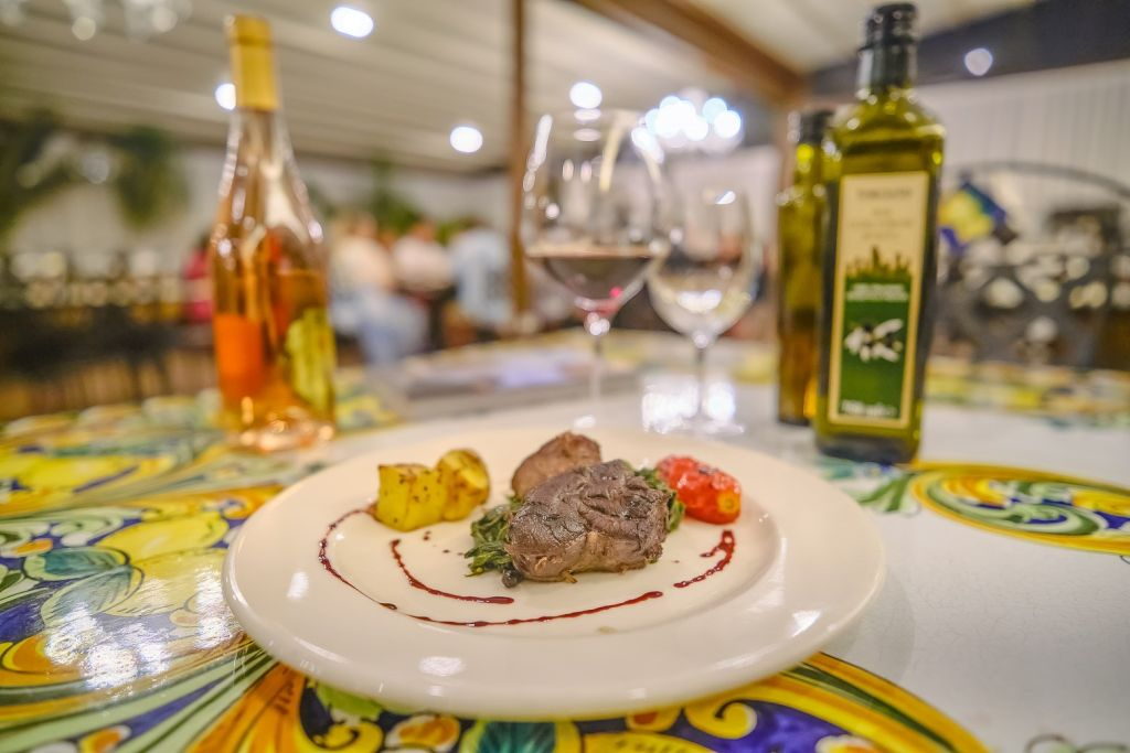 Siena: Dinner in Chianti with Wine Tasting