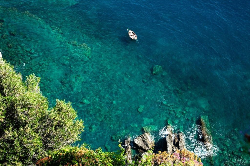 Cinque Terre: Tour in barca da La Spezia + Aperitivo e bevande a bordo
