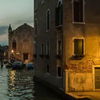 Venice: Legends & Ghosts Walking Tour in Cannareggio