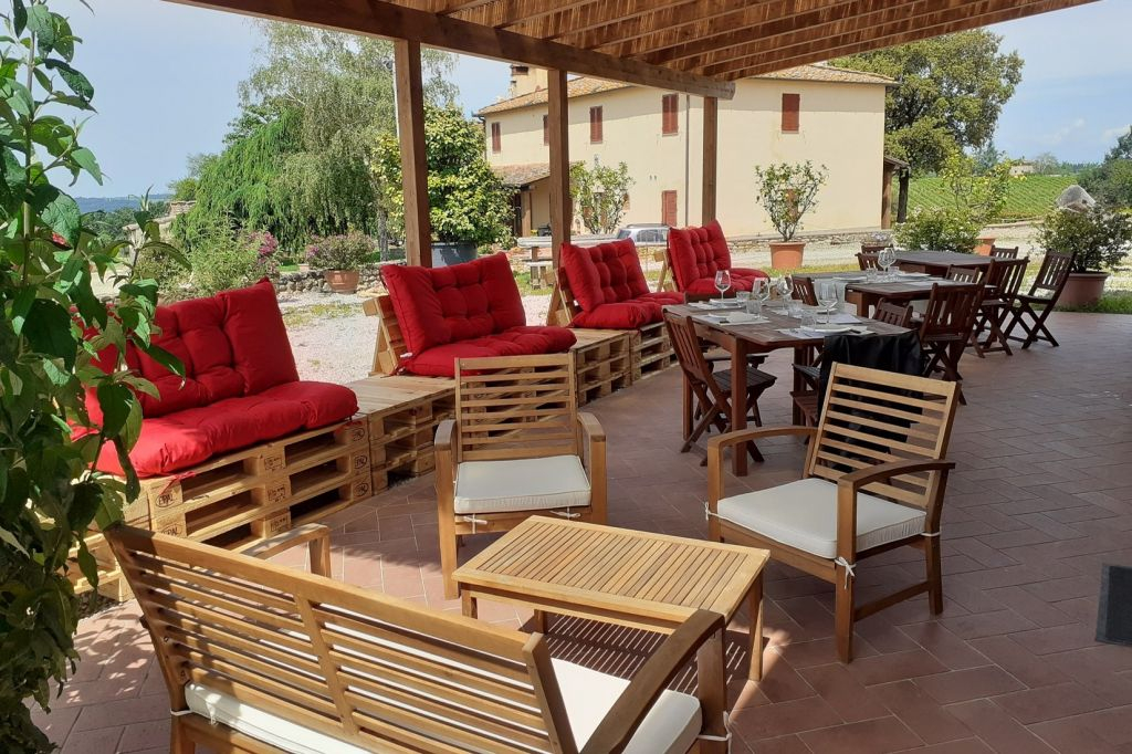 Chianti: Winery Tour + Four Chianti Wines & Two Local Cheeses Tasting