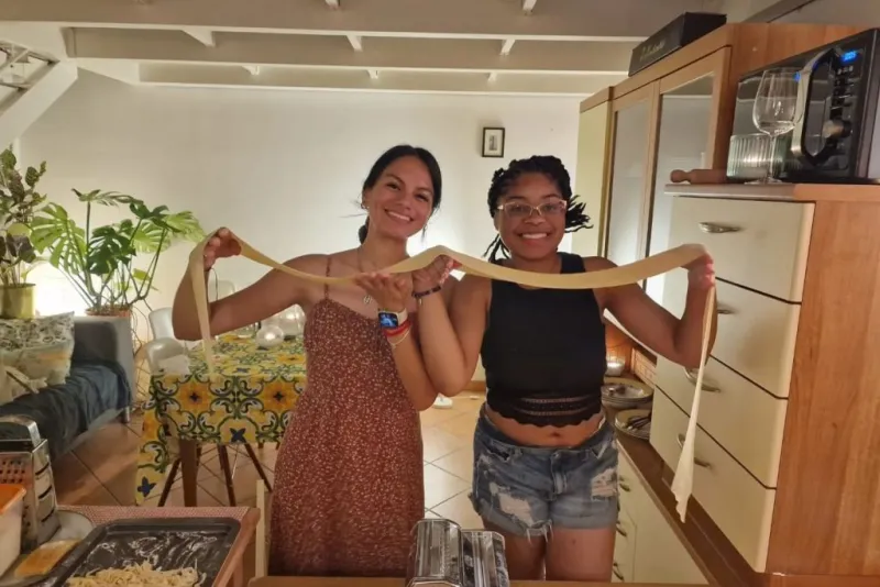 Un'autentica lezione di cucina italiana in un loft milanese