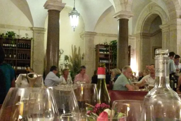 Roma: Cena gourmet di lusso con abbinamento di vini