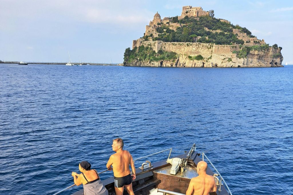 Day Cruise to Discover Ischia With Lunch