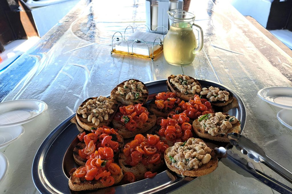 Day Cruise to Discover Ischia With Lunch
